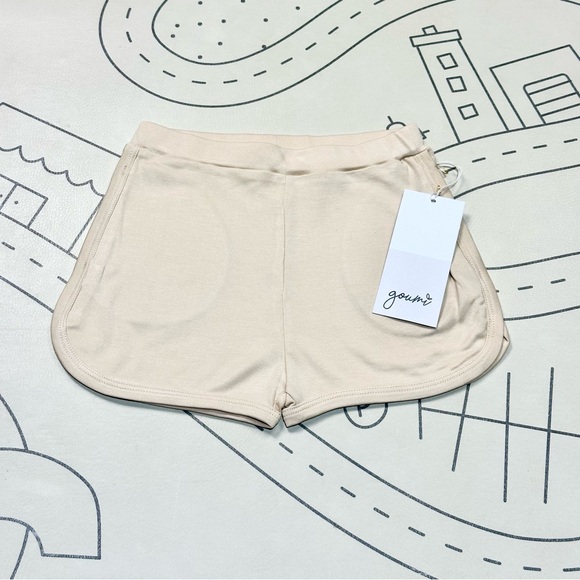 Goumi Shorts in Dune - Picture 3 of 5